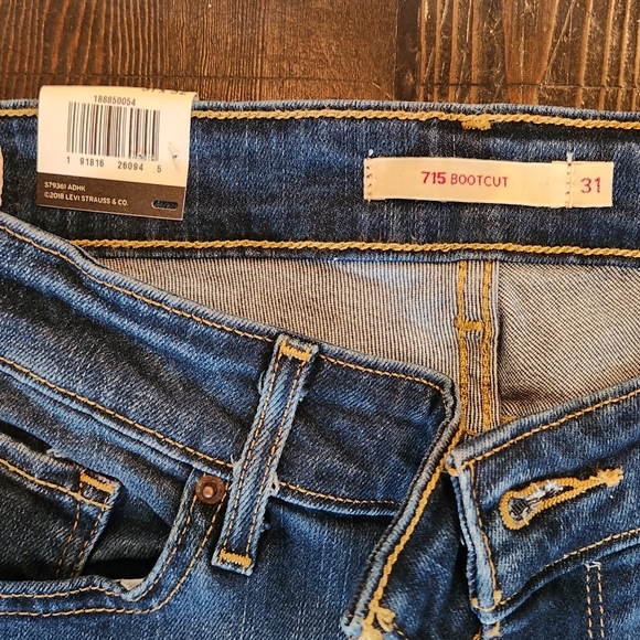 Never worn Levi's 715 Bootcut 31 x 32 - Picture 3 of 5